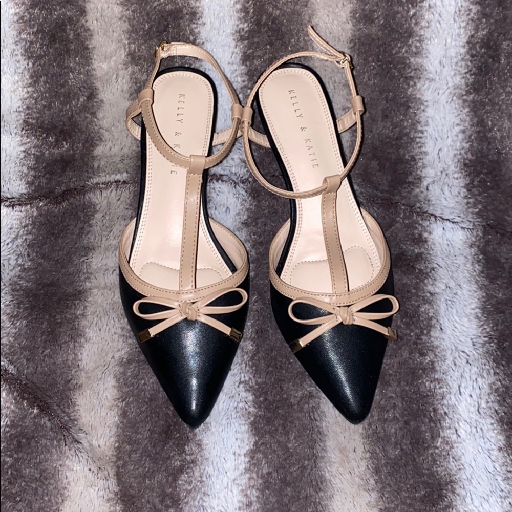 Women’s Black and Tan Heels